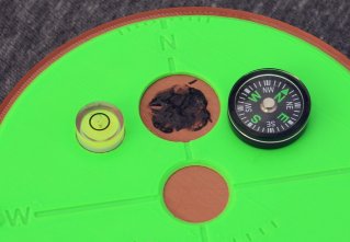 Glue compass Glue compass